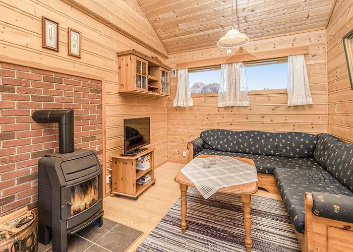 Awesome Home In Fjaerland